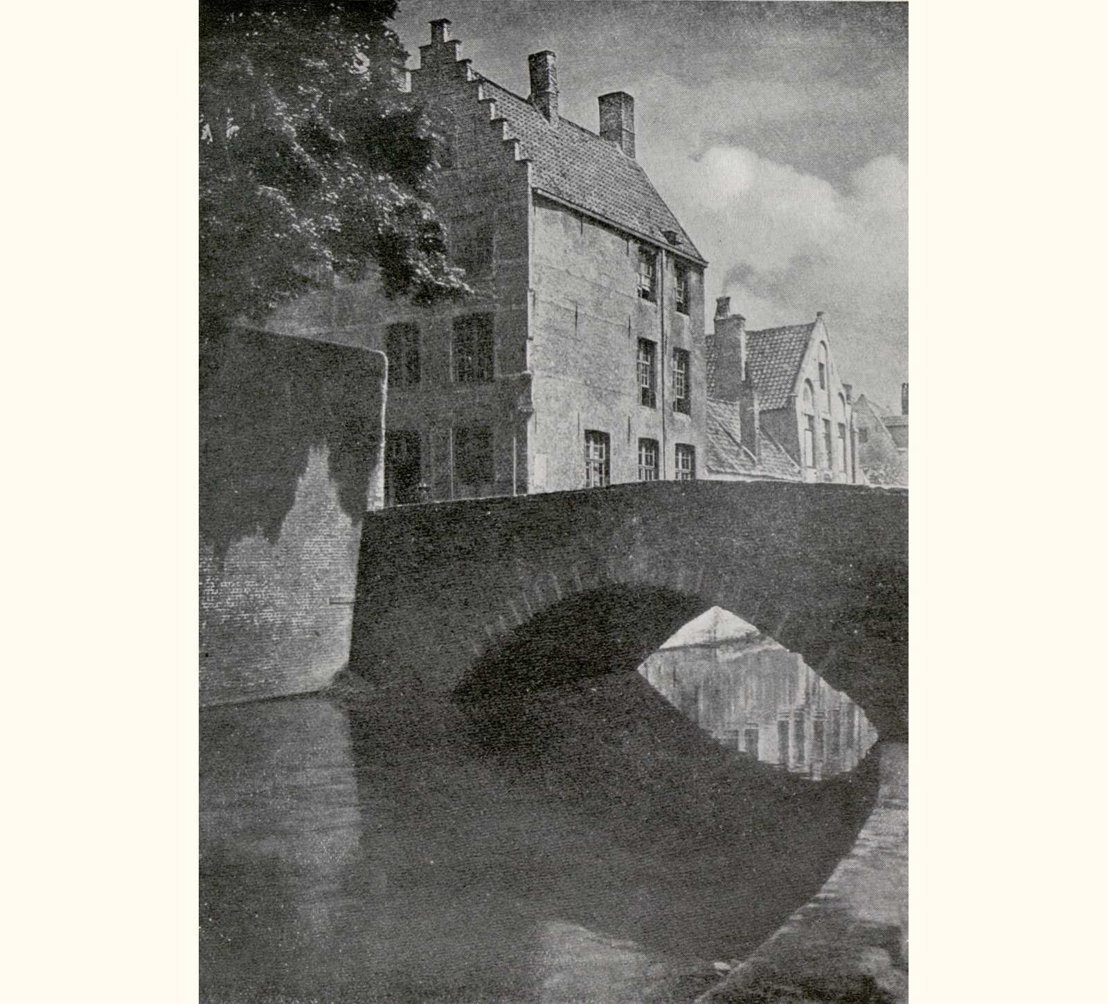 1907 Fifty-second Annual Exhibition of the Royal Photographic Society of Great Britain